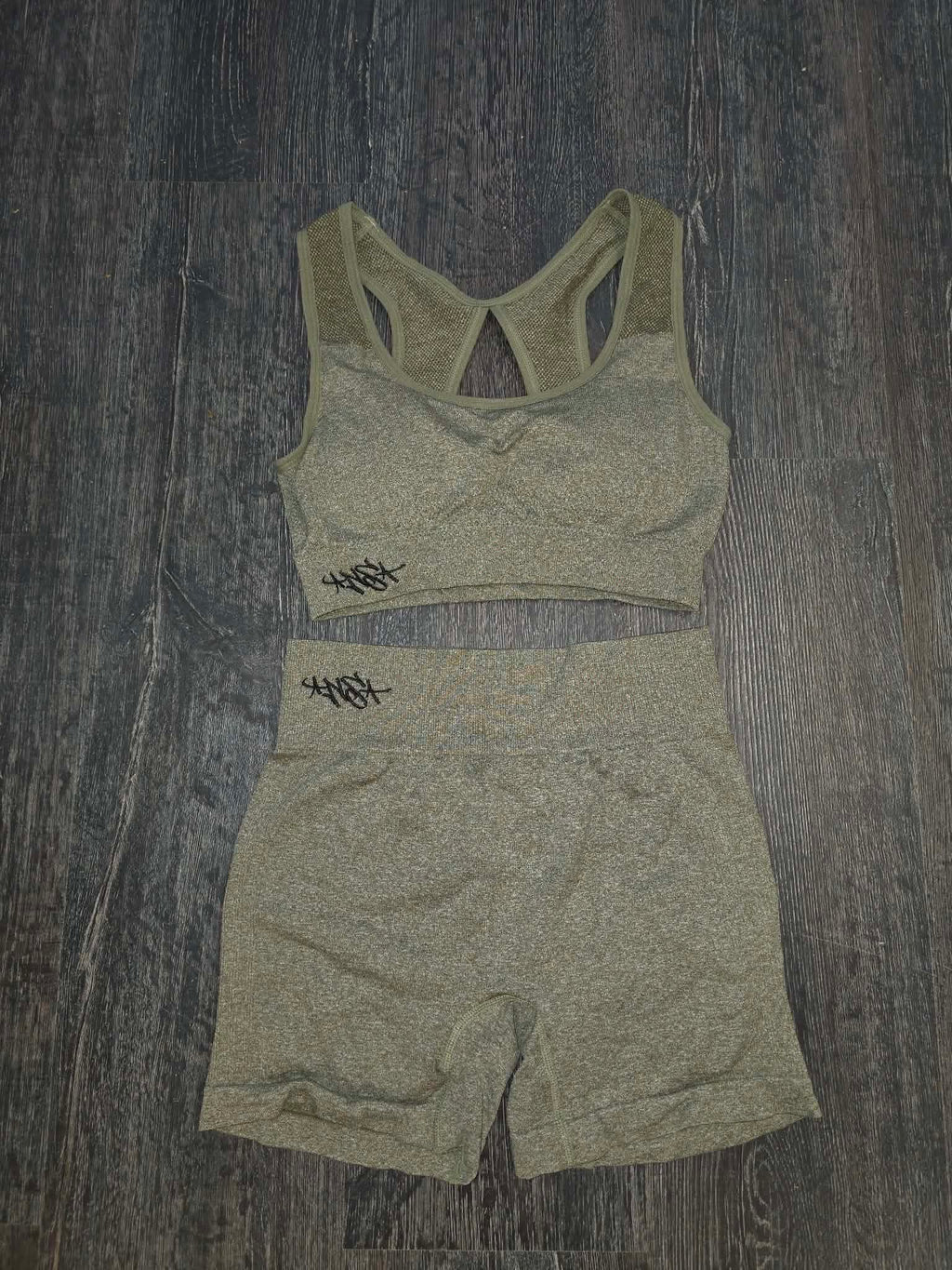 Never Stop 2 Piece Women's Yoga Set